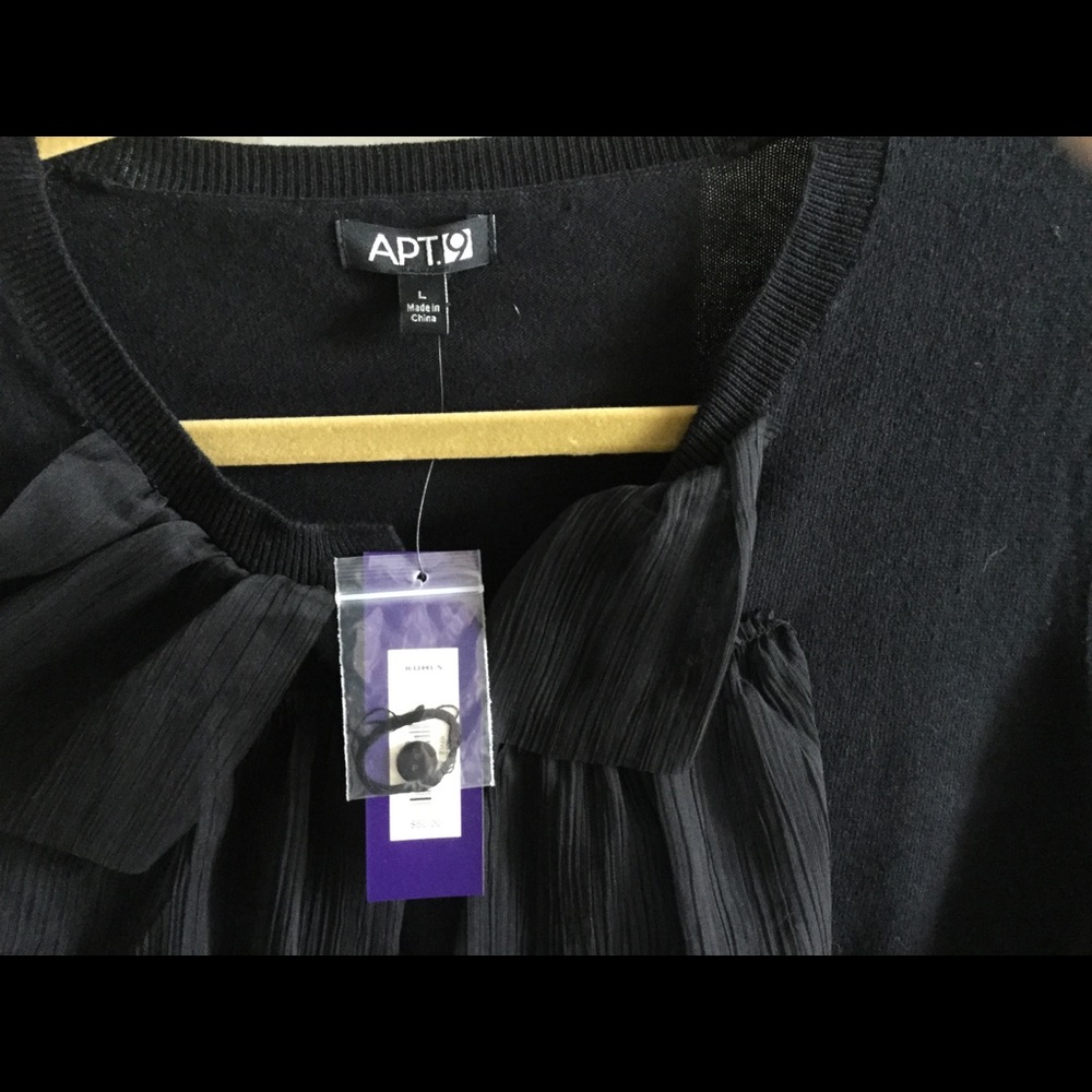 🌷New black crop sweater🌷 - Picture 2 of 2